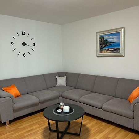 Garden Apartment Dina With Free Parking سبليت المظهر الخارجي الصورة