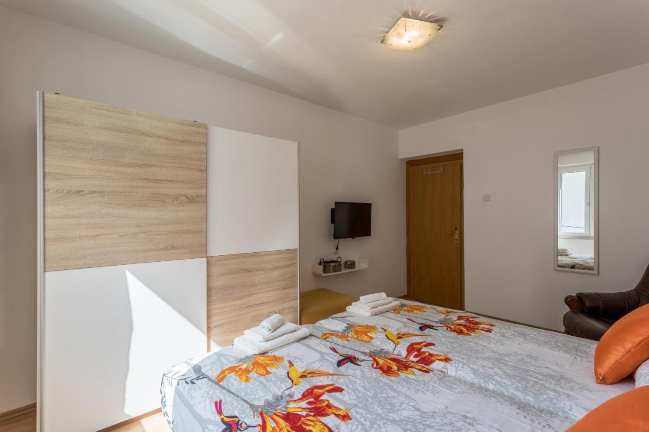 Garden Apartment Dina With Free Parking سبليت المظهر الخارجي الصورة
